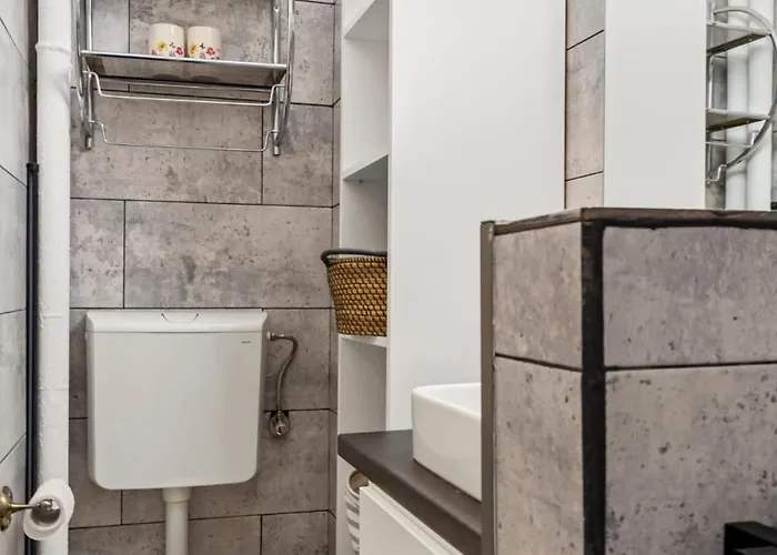 Bratianu - Old Town Magic * Bucureşti